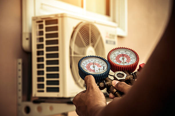 Professional Hvac Maintenance technician working in Hope, AR